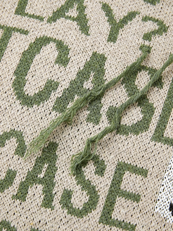 Herren-Pullover mit Buchstaben-Print und zerrissenem Design-3