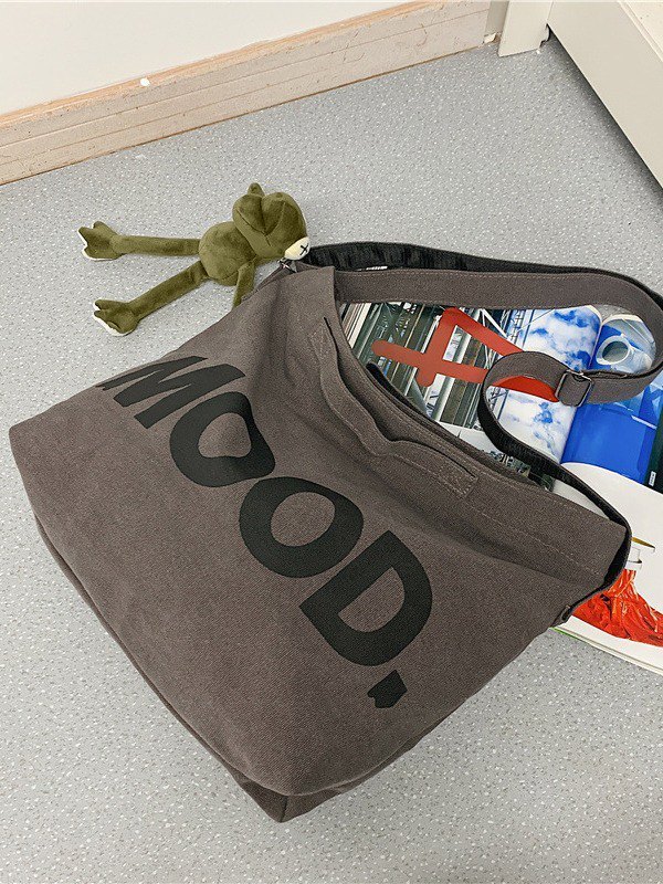 Anhänger Detail Vintage Umhängetasche-2