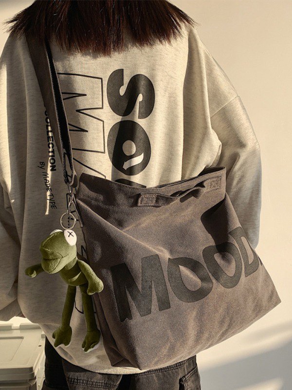 Anhänger Detail Vintage Umhängetasche-1