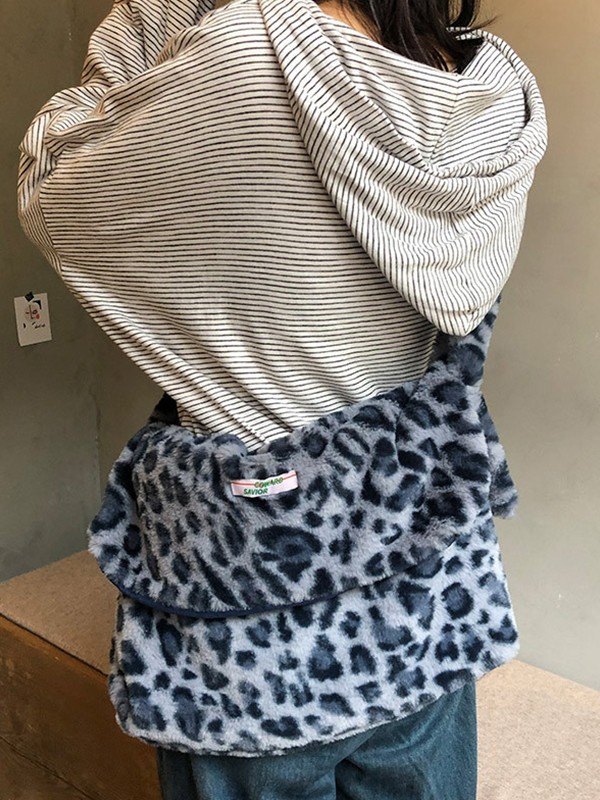 Fuzzy Umhängetasche mit Leopardenmuster-2