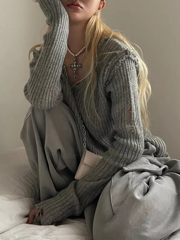 Gerippter, zerfetzter Pullover mit V-Ausschnitt-1